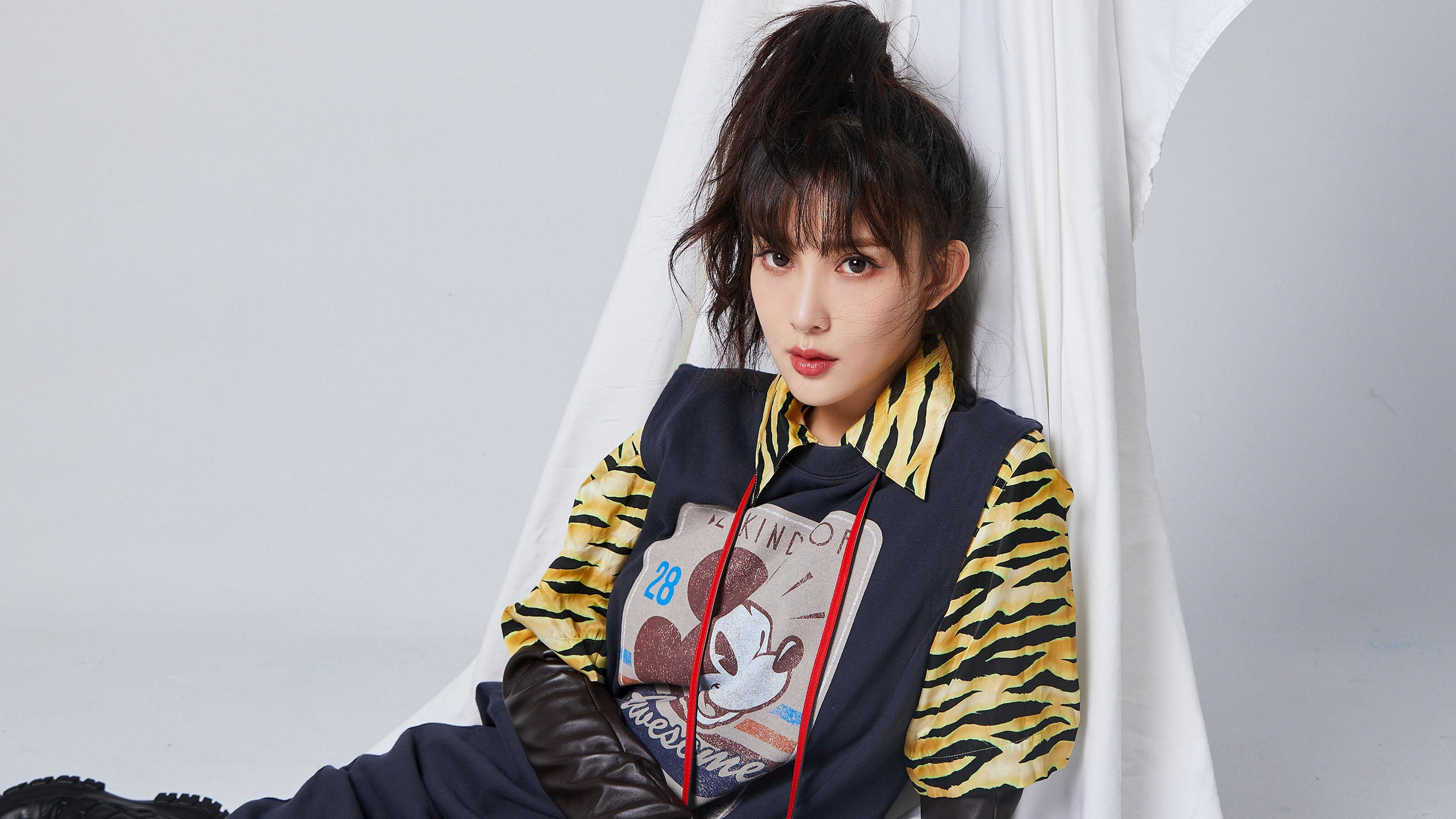 青少年水上漂流挑战赛，自然水域的极速冒险，水上漂流项目