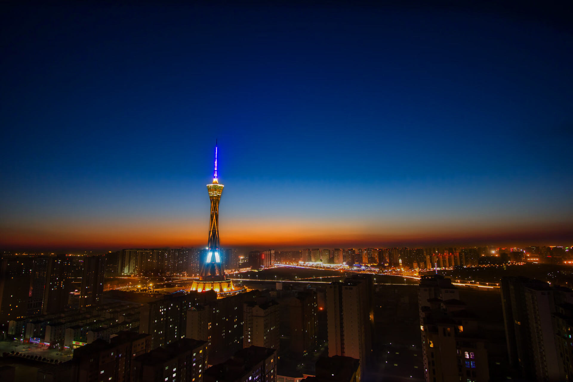 高校体育课线上线下融合教学模式分析，体育课如何实行线上线下教学