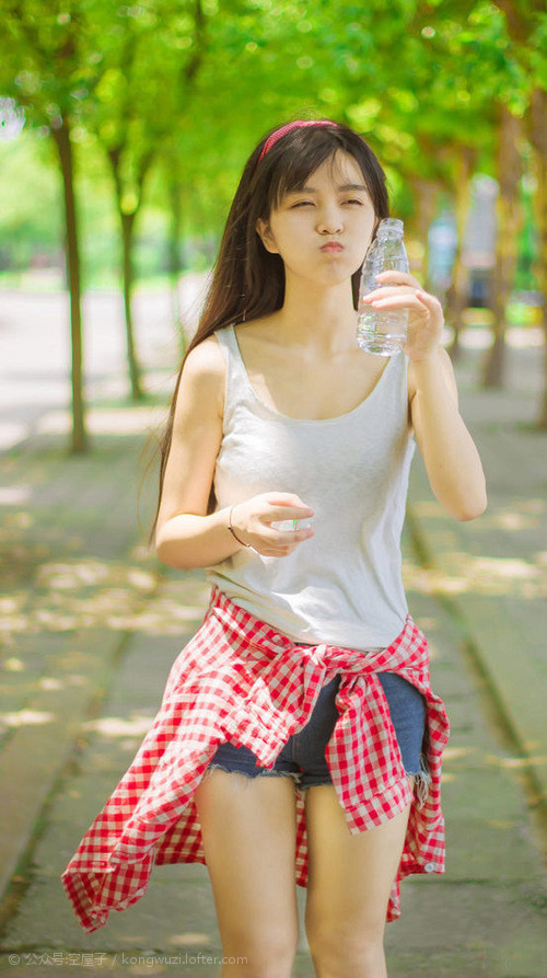 海湾者后防表现坚韧，拼抢积极，海湾旅行者