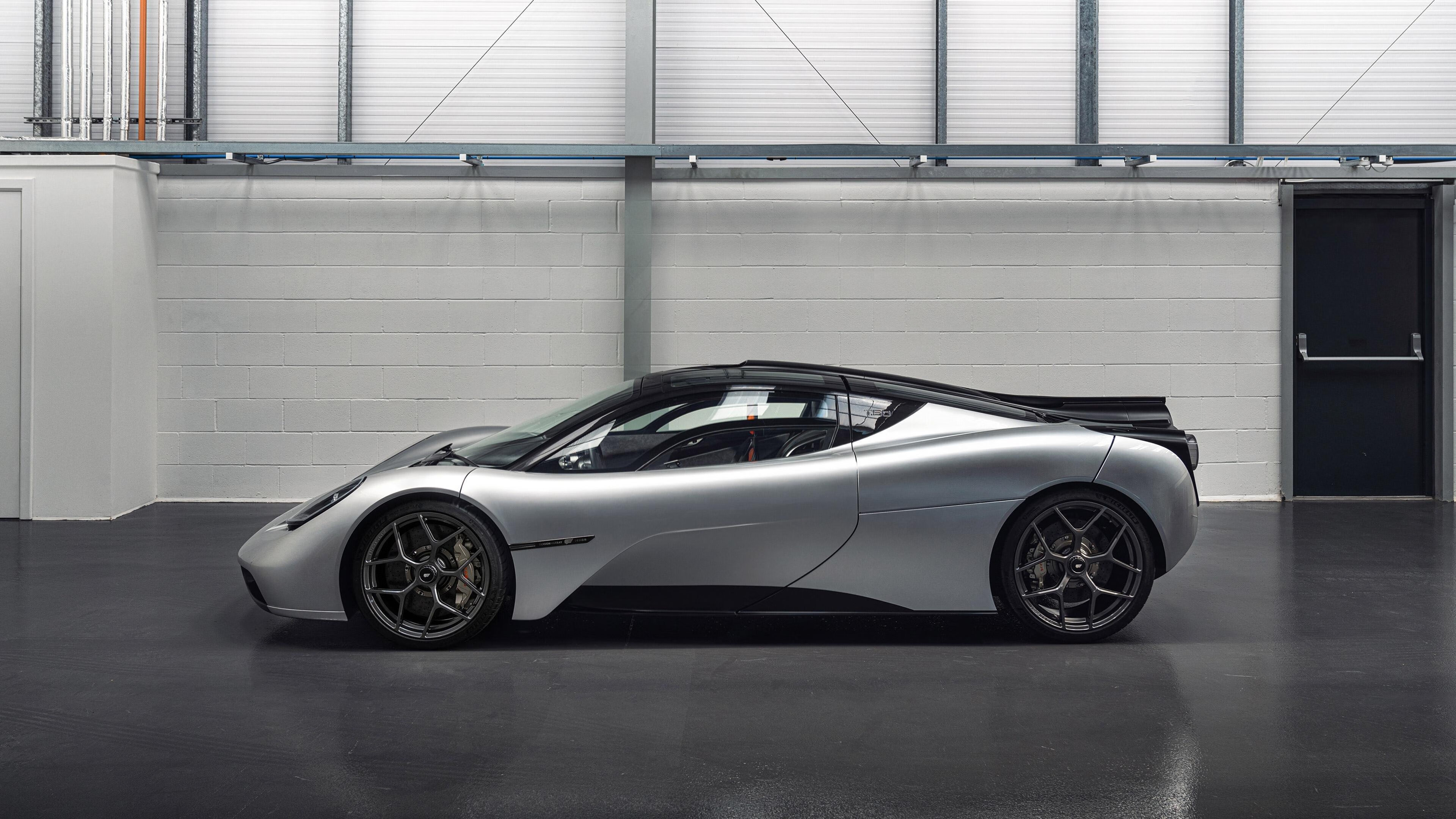 女子仰泳后程冲刺表现抢眼,仰泳女主角叫什么